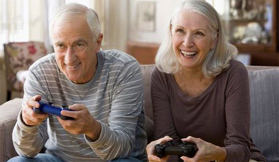 elderly_gaming